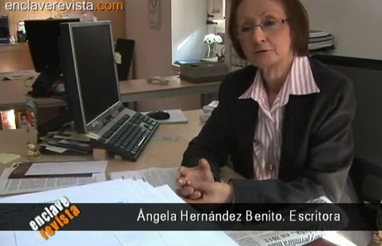 Equipaje de amor para el silencio • Ángela Hernández Benito